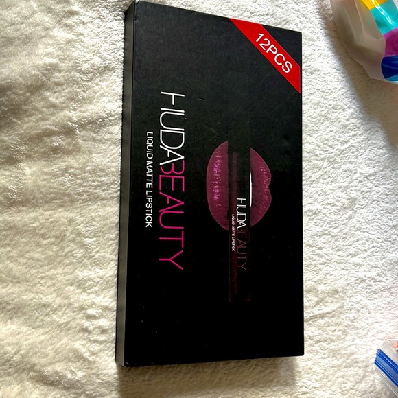 Lipstick - Picture 1 of 2